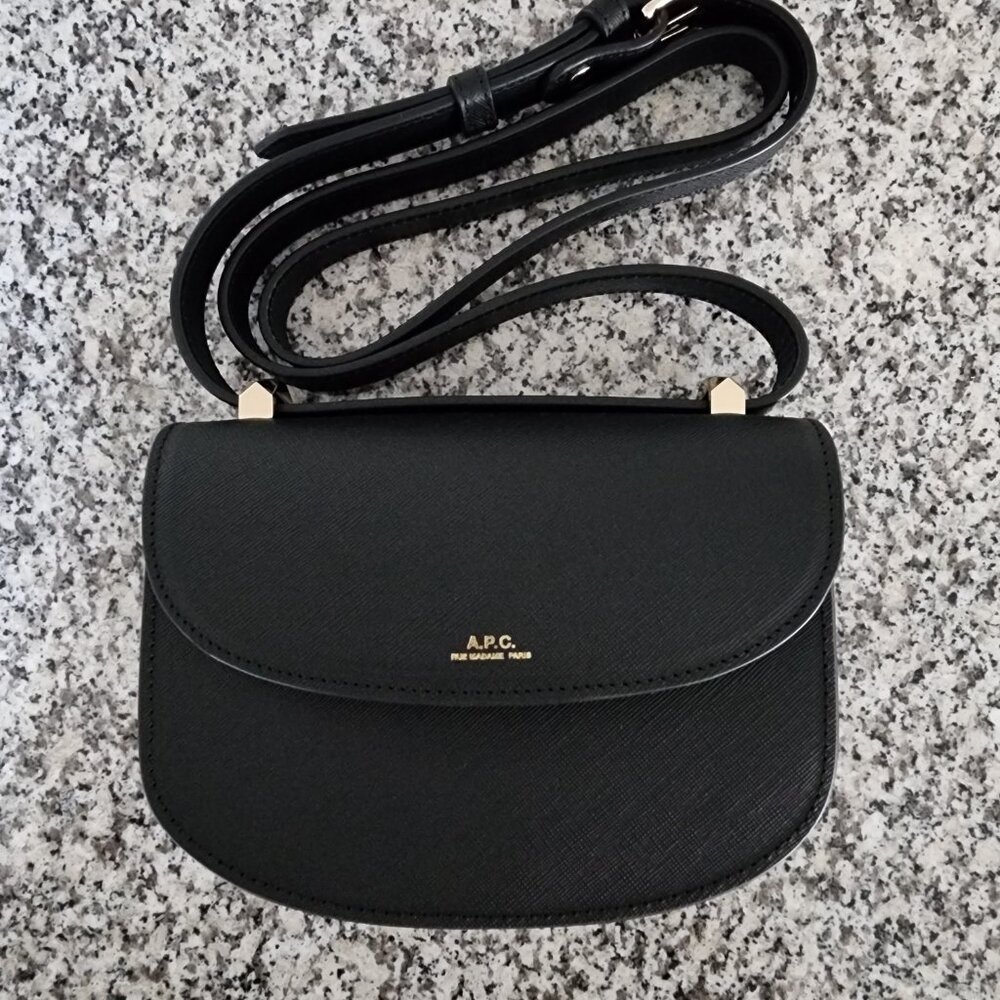 BNWT – Slightly Imperfect [ A.P.C. Geneve Mini Saffiano Bag ](#40)